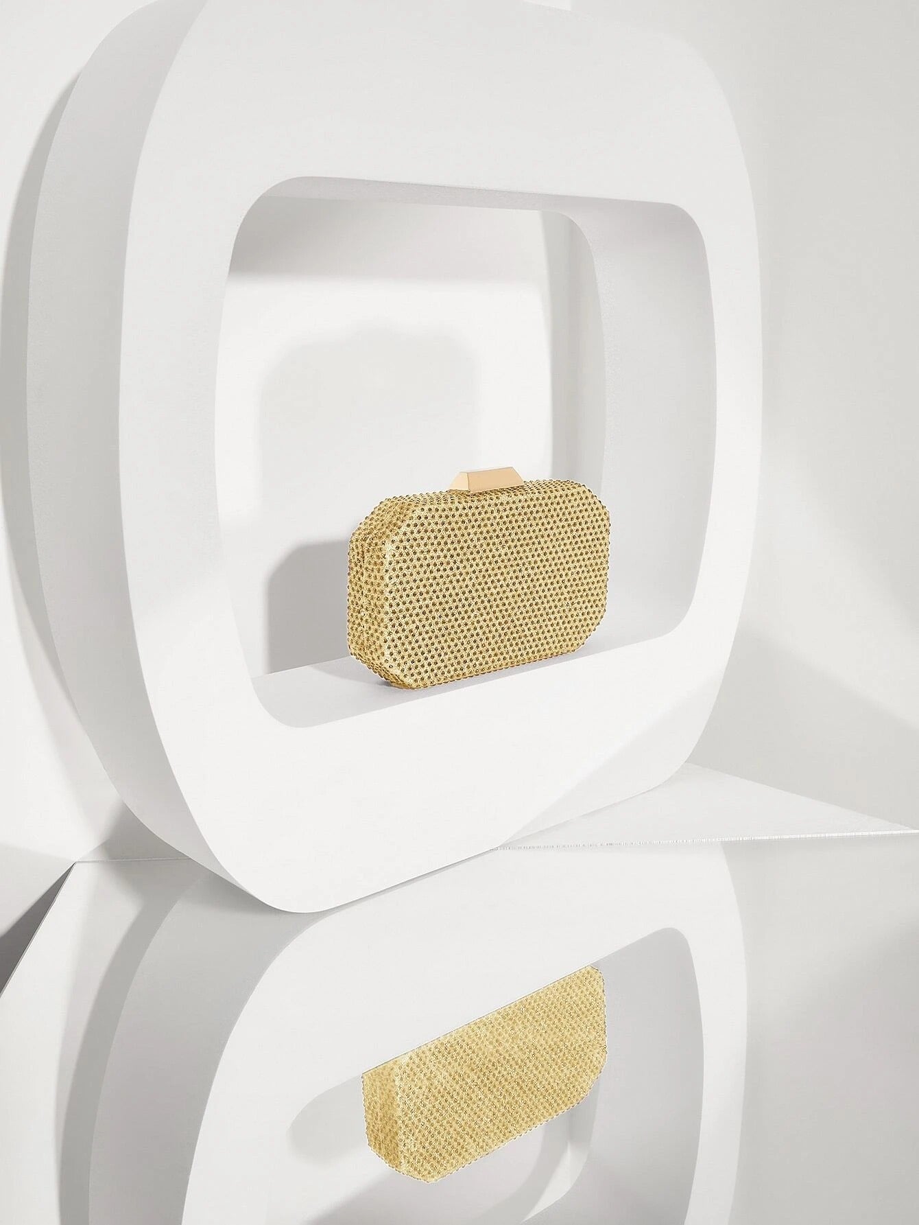 حقيبة سهره صندوق بديكور ذهبي شنط وحقائب شنط