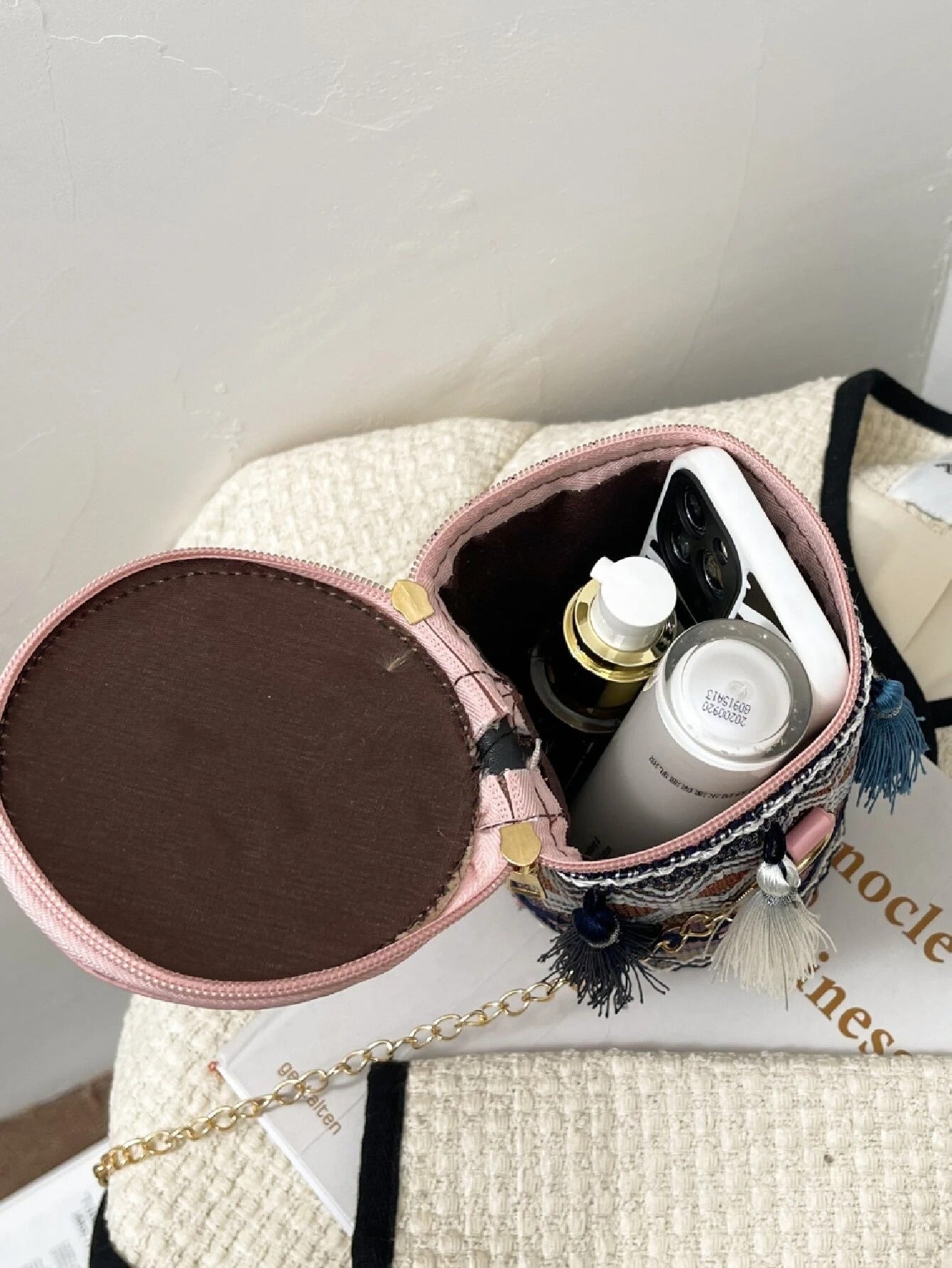 حقيبة مزينة بشراشيب شنط وحقائب شنط