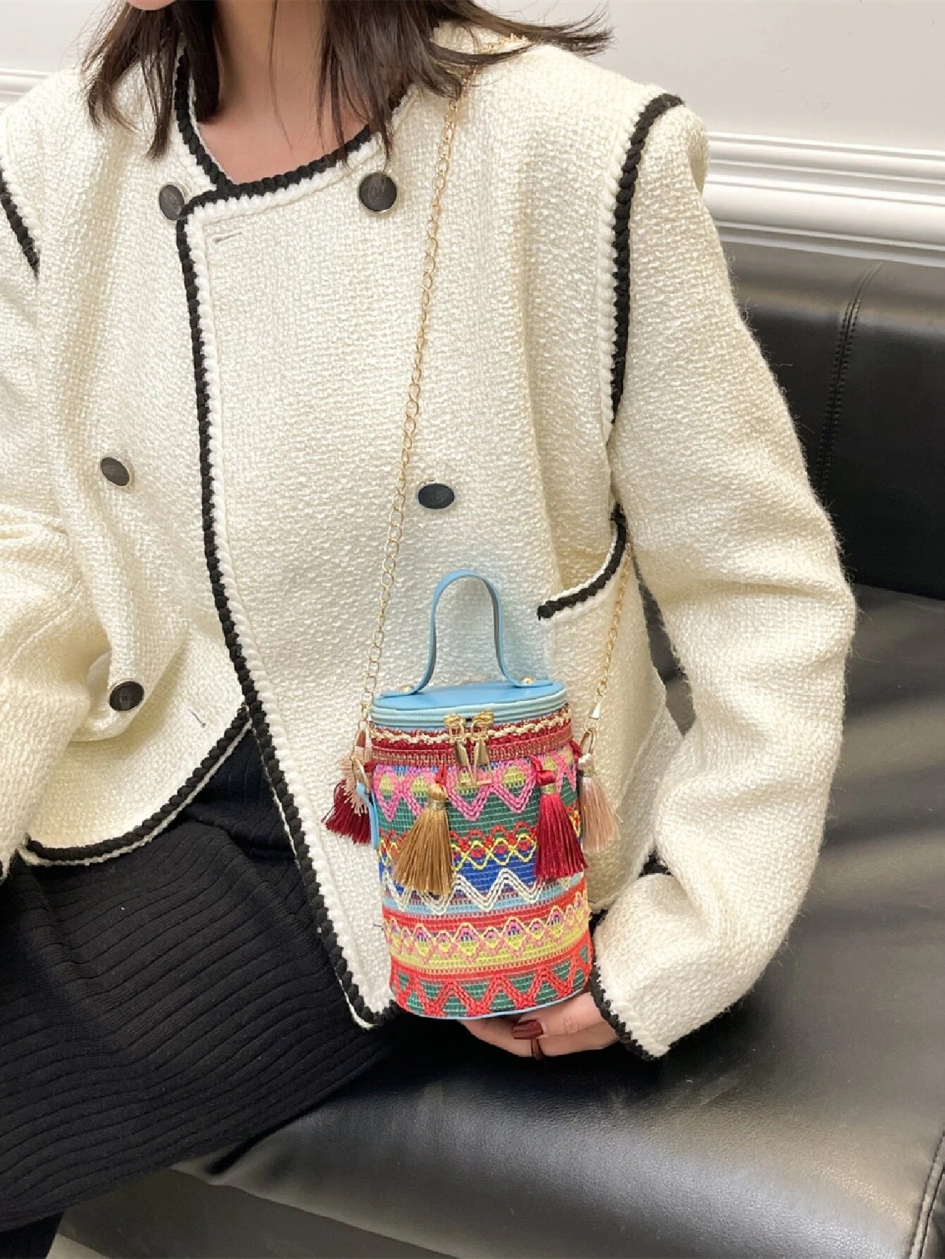 حقيبة مزينة بشراشيب شنط وحقائب شنط