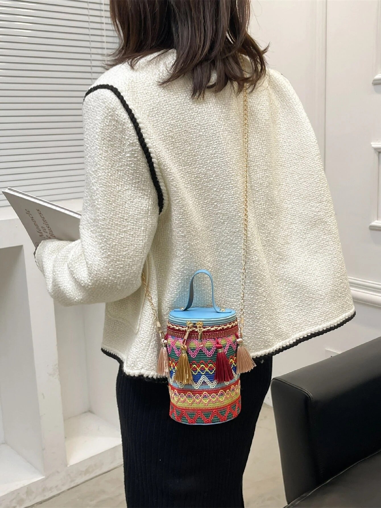 حقيبة مزينة بشراشيب شنط وحقائب شنط