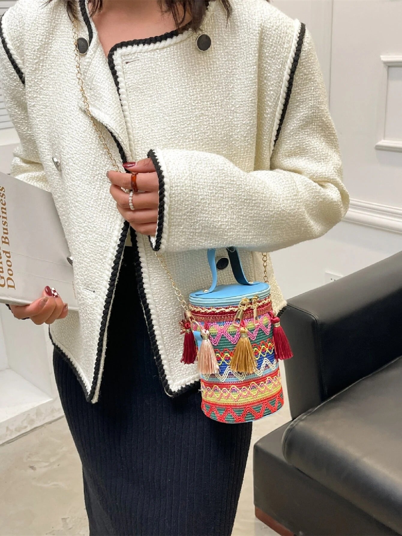 حقيبة مزينة بشراشيب شنط وحقائب شنط