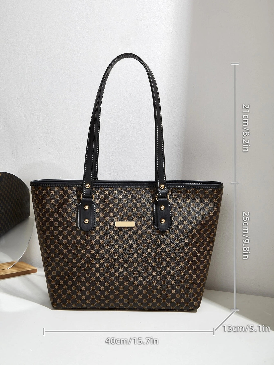 حقيبة كبيره بنية نقش للجامعه شنط وحقائب شنط