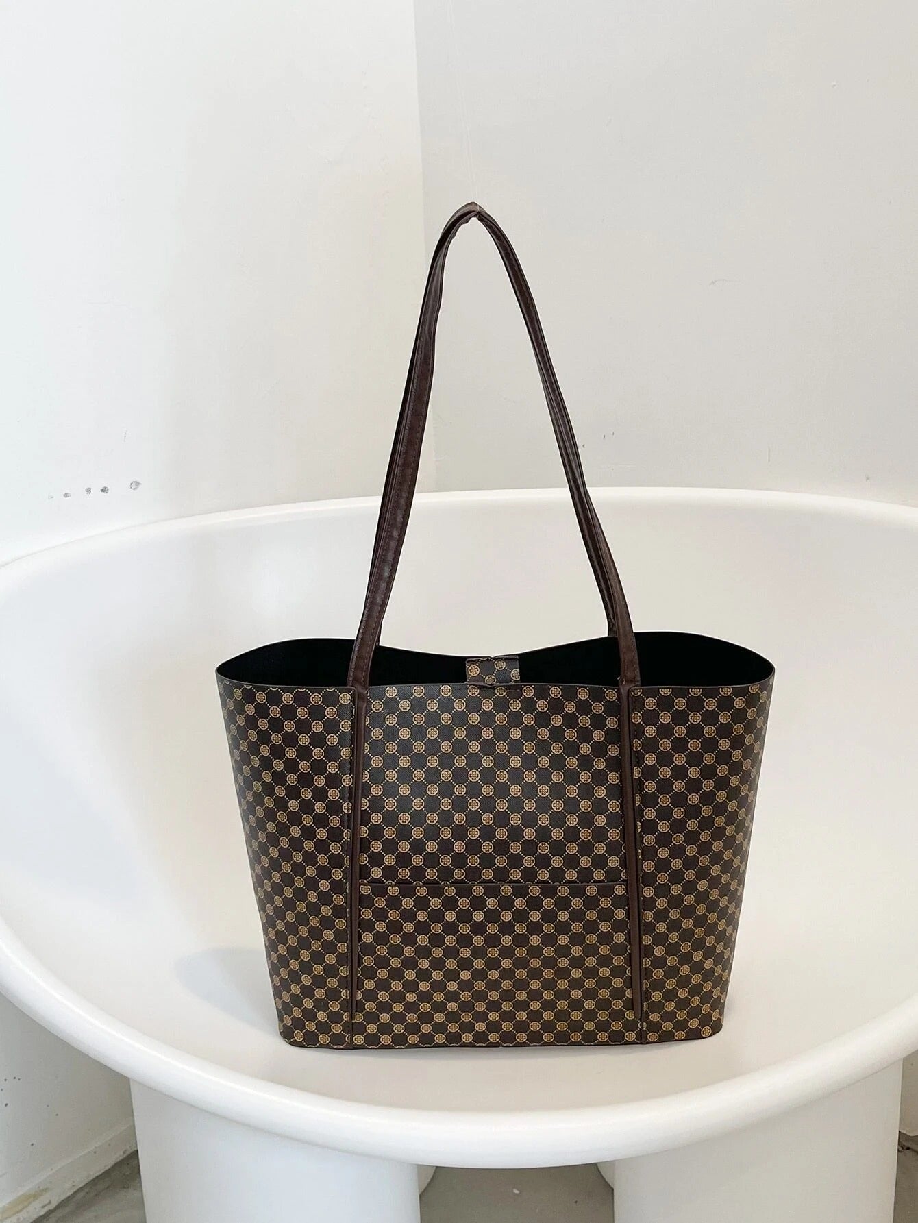 حقيبة كبيره بنية بحزام للجامعه شنط وحقائب شنط