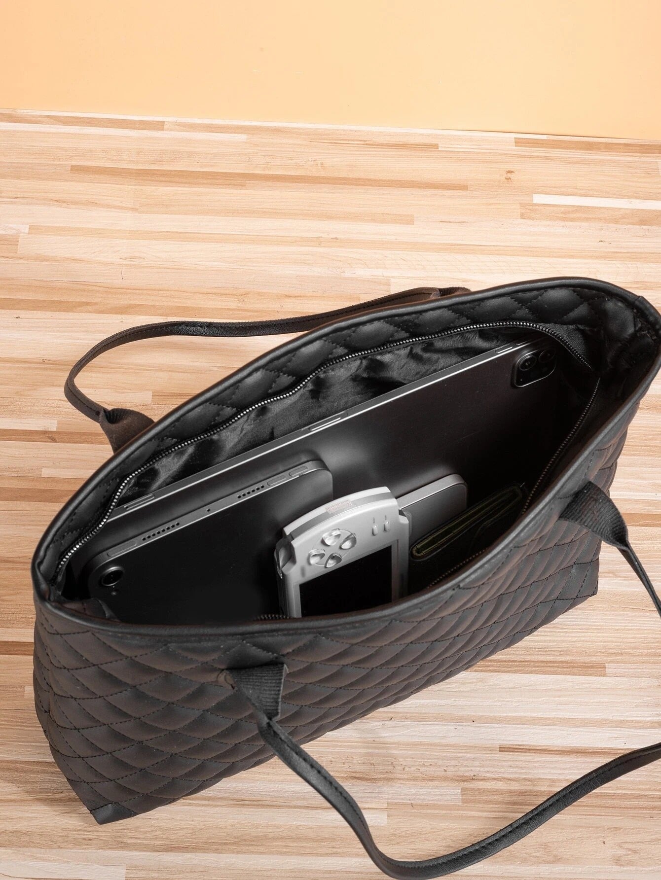 حقيبة جلد كبيره بنية للجامعه شنط وحقائب شنط