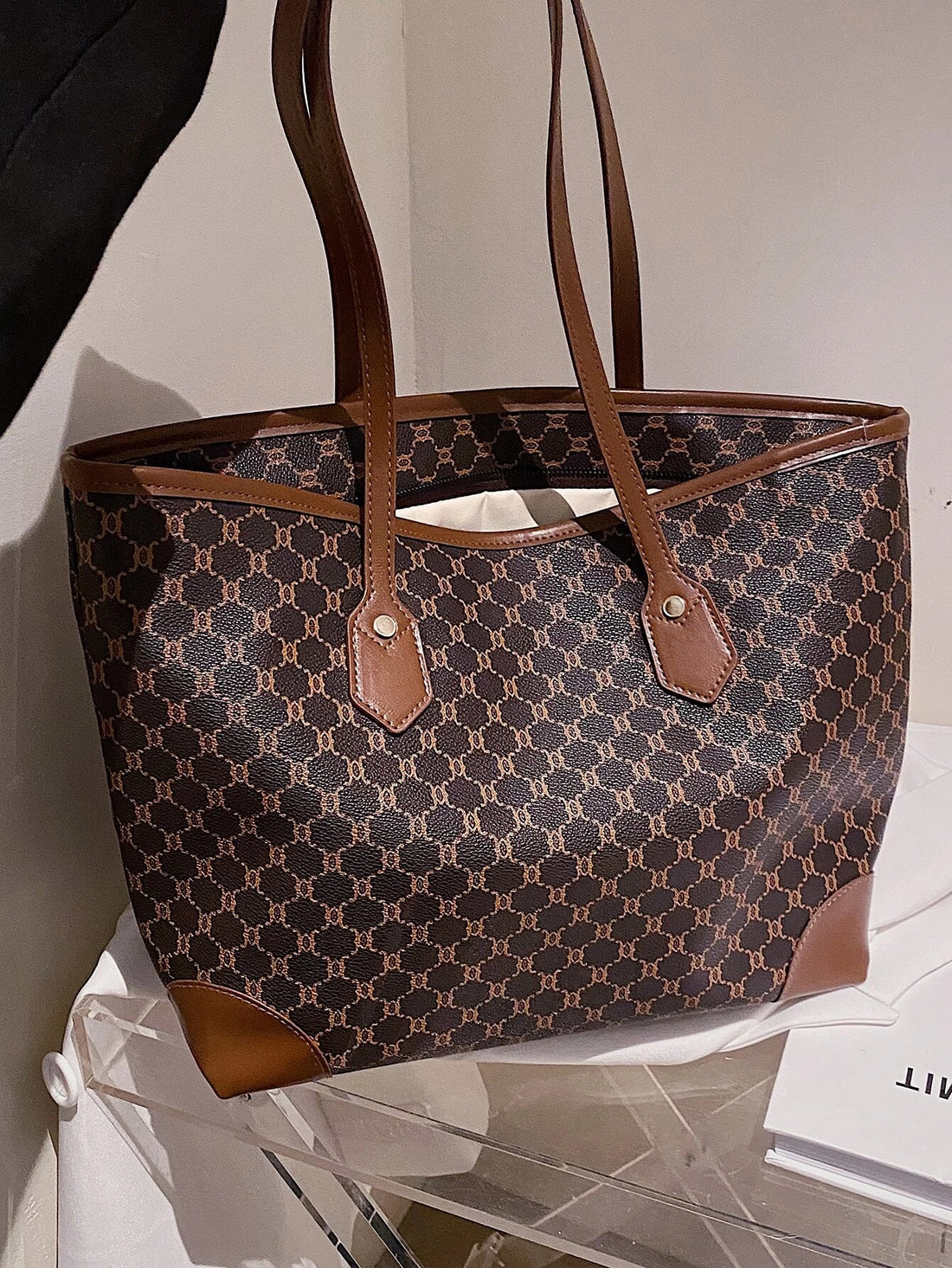 حقيبة كتف كبيرة للجامعه والطلعات شنط وحقائب شنط