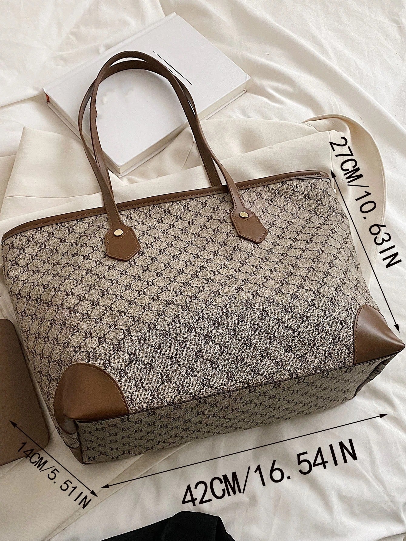 حقيبة كتف بيج كبيرة للجامعه والطلعات شنط وحقائب شنط