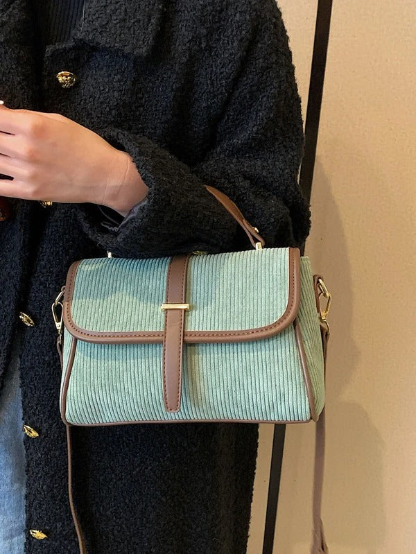 حقيبة مربعة بحزام جلد شنط وحقائب شنط