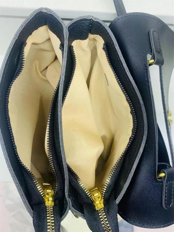 حقيبة مربعة لونين مزخرف بوشاح شنط وحقائب شنط