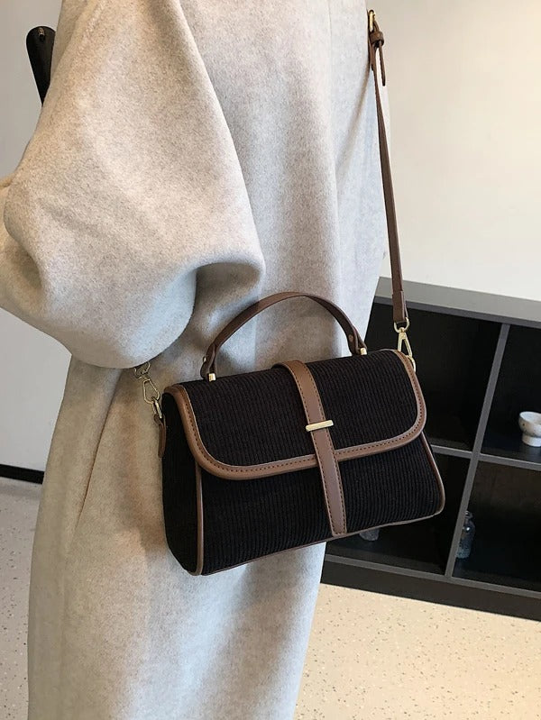 حقيبة مربعة بحزام جلد شنط وحقائب شنط