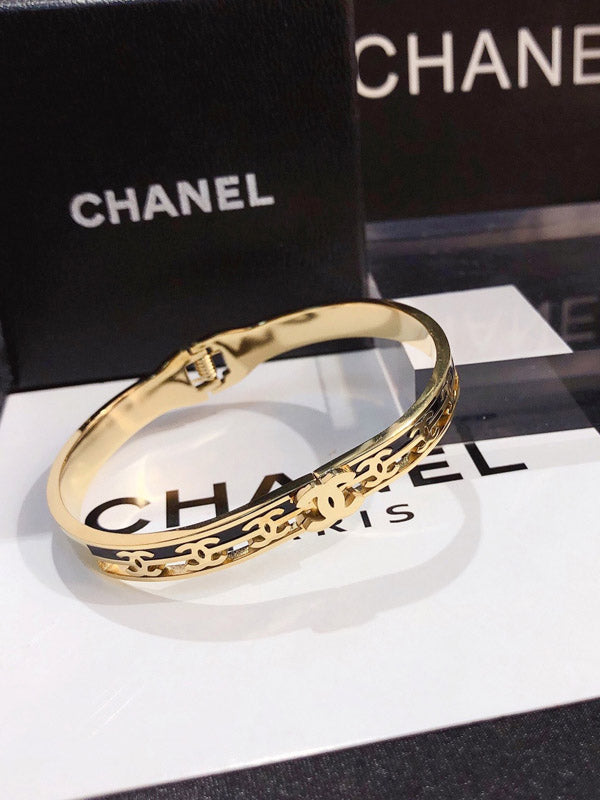 اسوارة شانيل ملتي لوقو اسواره chanel