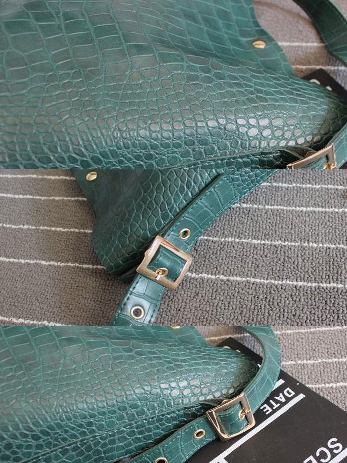 شنطة كبيرة بحزام طويلة شنط وحقائب متوفر 2 لون