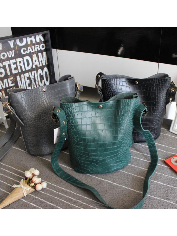 شنطة كبيرة بحزام طويلة شنط وحقائب متوفر 2 لون