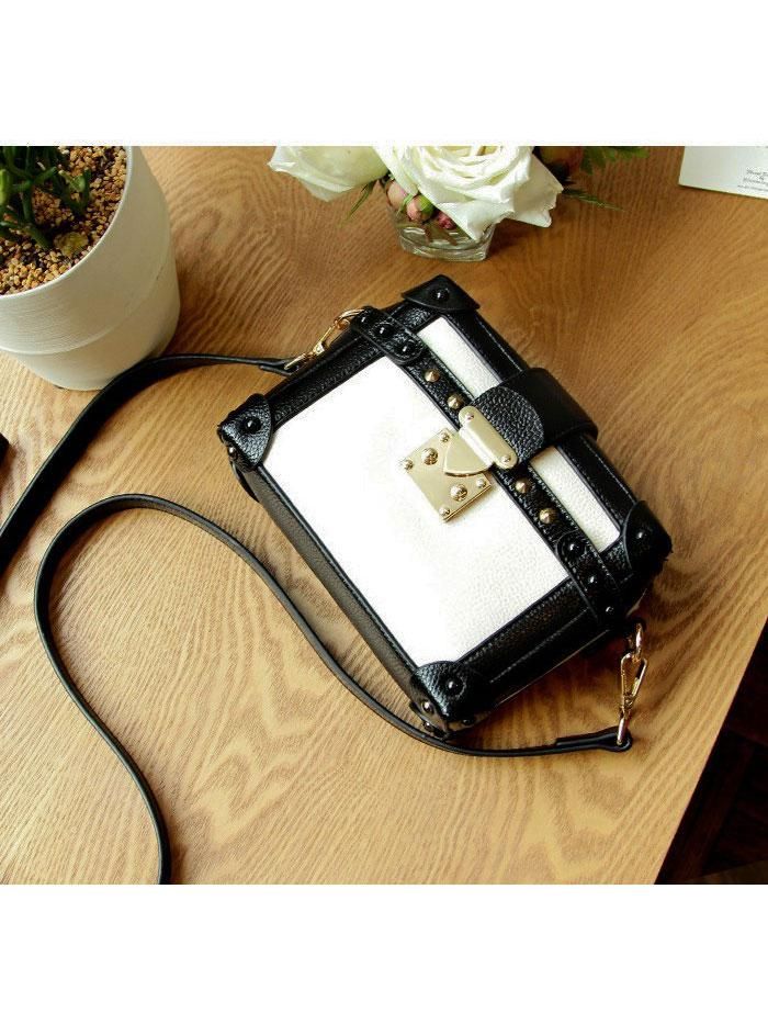 شنطة كتف اسود في ابيض شنط وحقائب متوفر 1 لون