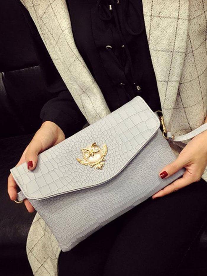 حقيبه انيقه بشعار بومه شنط وحقائب متوفر 2 لون رمادي