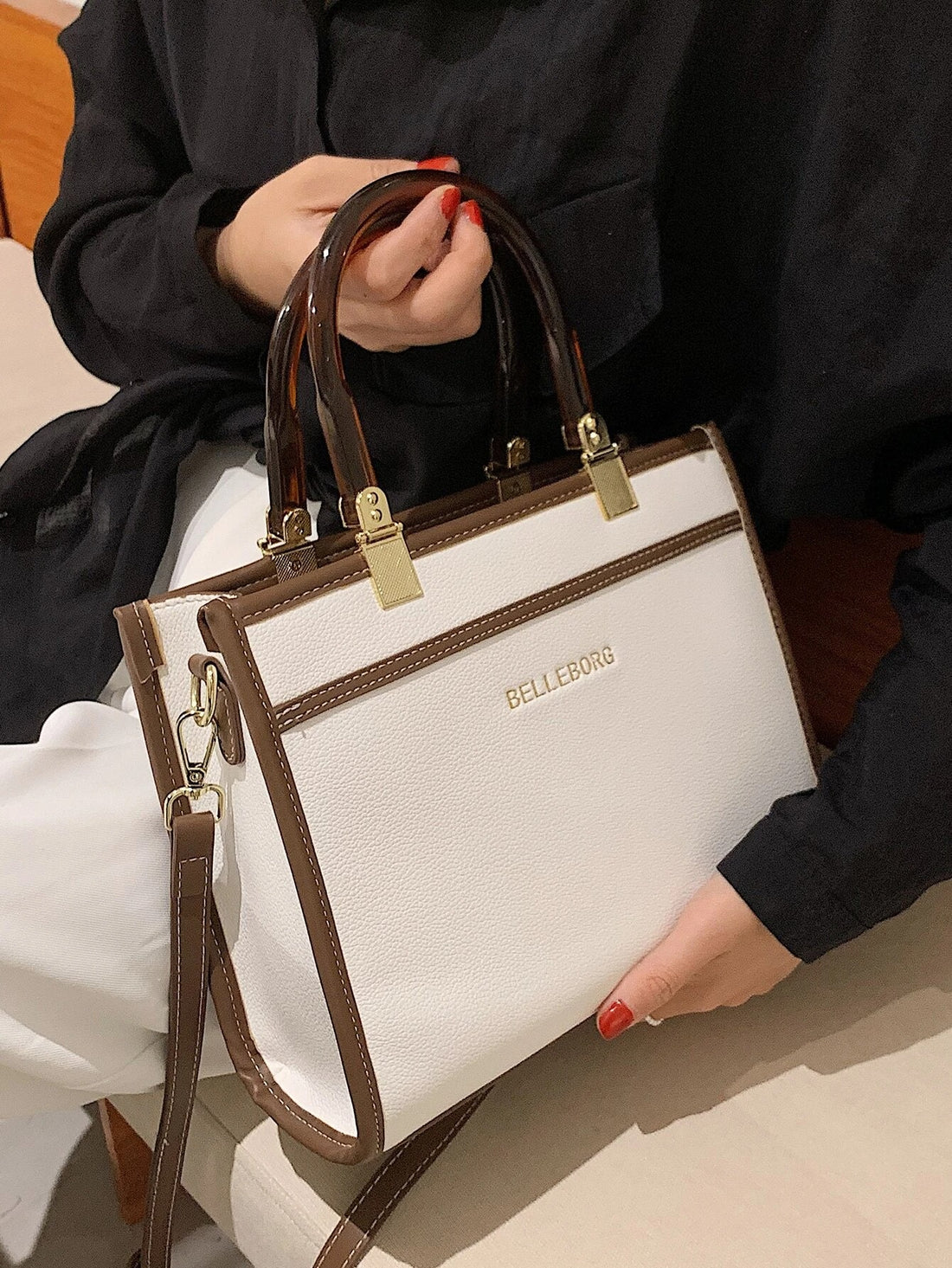 شنطه ابيض نسائية شنط وحقائب شنط ابيض