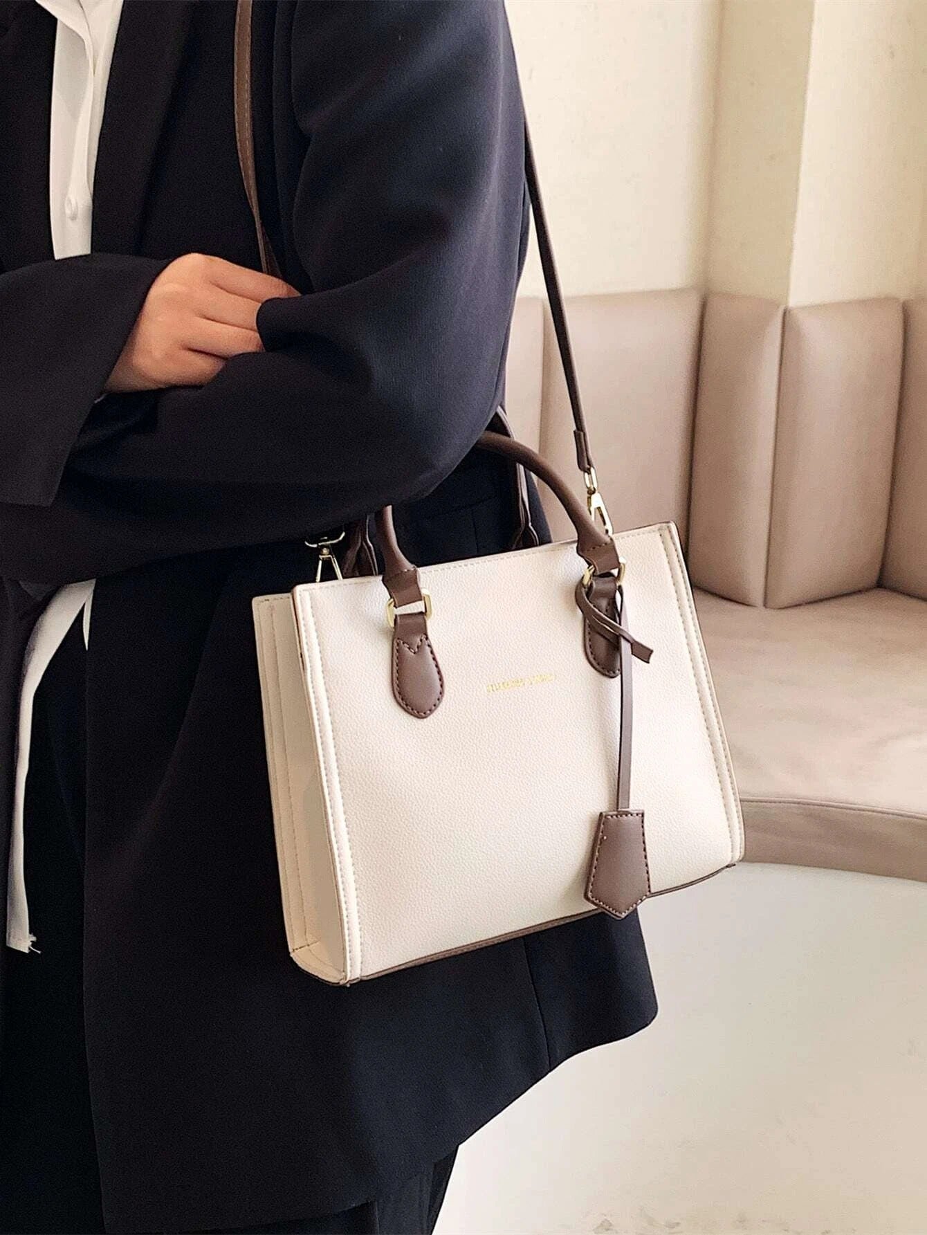 شنطة مربعة ابيض شنط وحقائب شنط ابيض