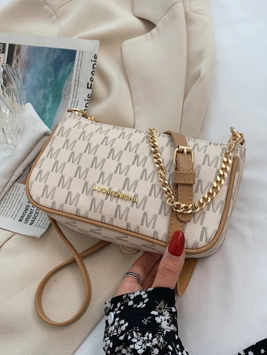 حقيبة باجيت بيج بشعار شنط وحقائب شنط بيج