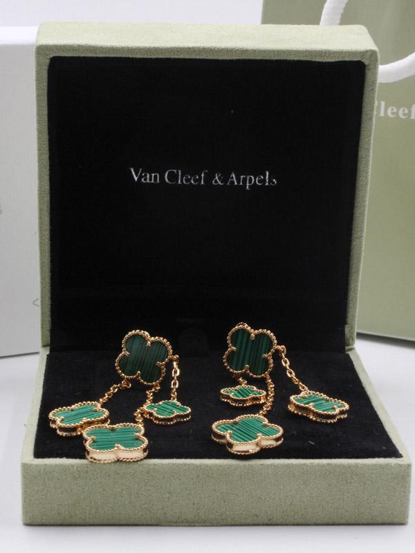 فان كليف حلق وردات صدف طبيعي حلق van cleef