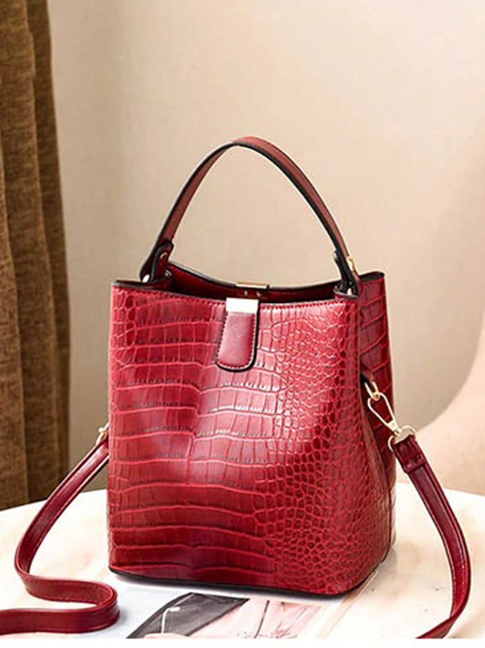 شنطة جلد تمساح شنط وحقائب شنط عنابي