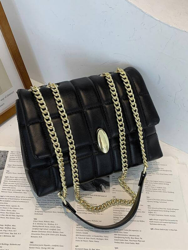 حقيبة كتف بسلسله ذهبية شنط وحقائب شنط اسود