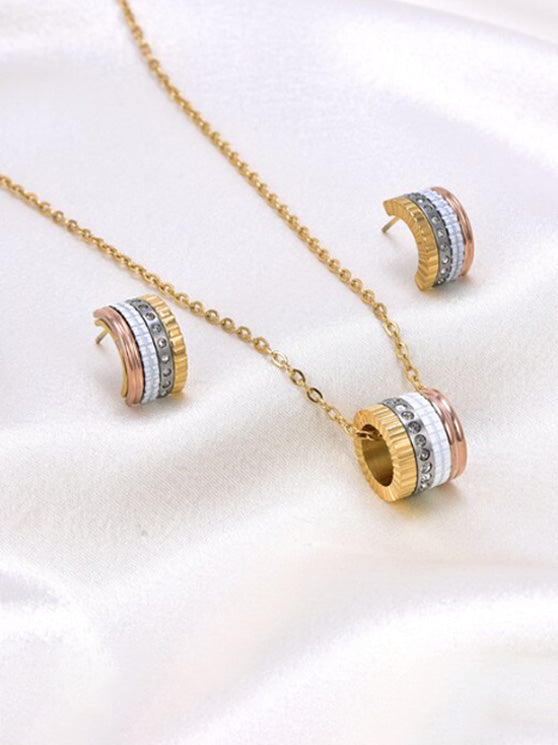 طقم بوشرون اطقم bucheron ابيض ذهبي