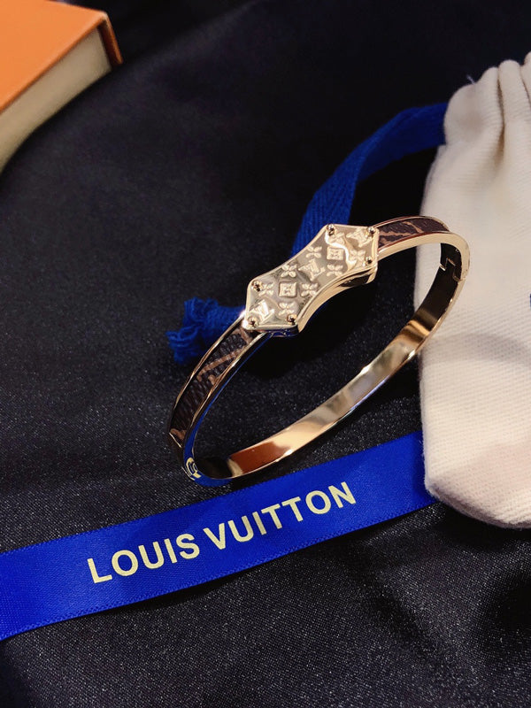 اسوارة لويس فيتون لوقو اسواره louis vuitton