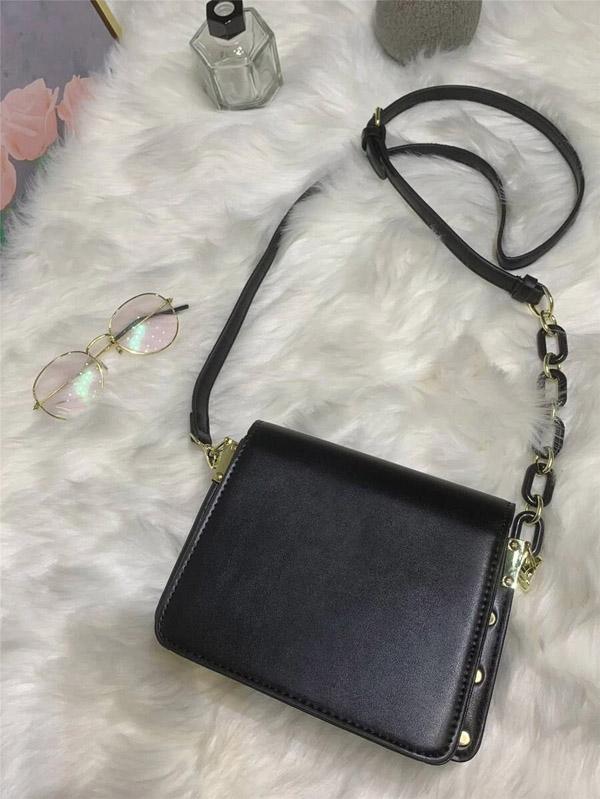 شنطة كروسبودي شنط وحقائب شنط