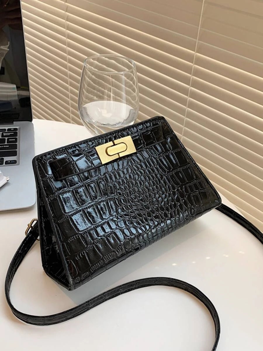 حقيبة مربعة ازرق شنط وحقائب شنط