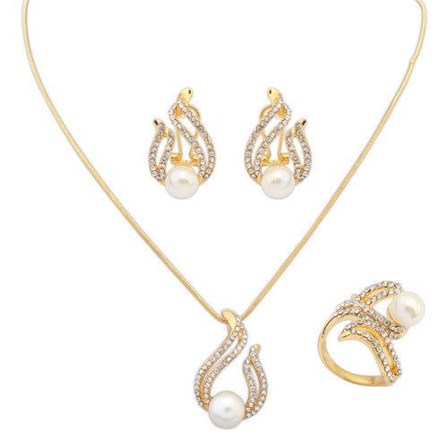 طقم سهره مزخرف لولو اطقم متوفر 1 لون ذهبي 7.5