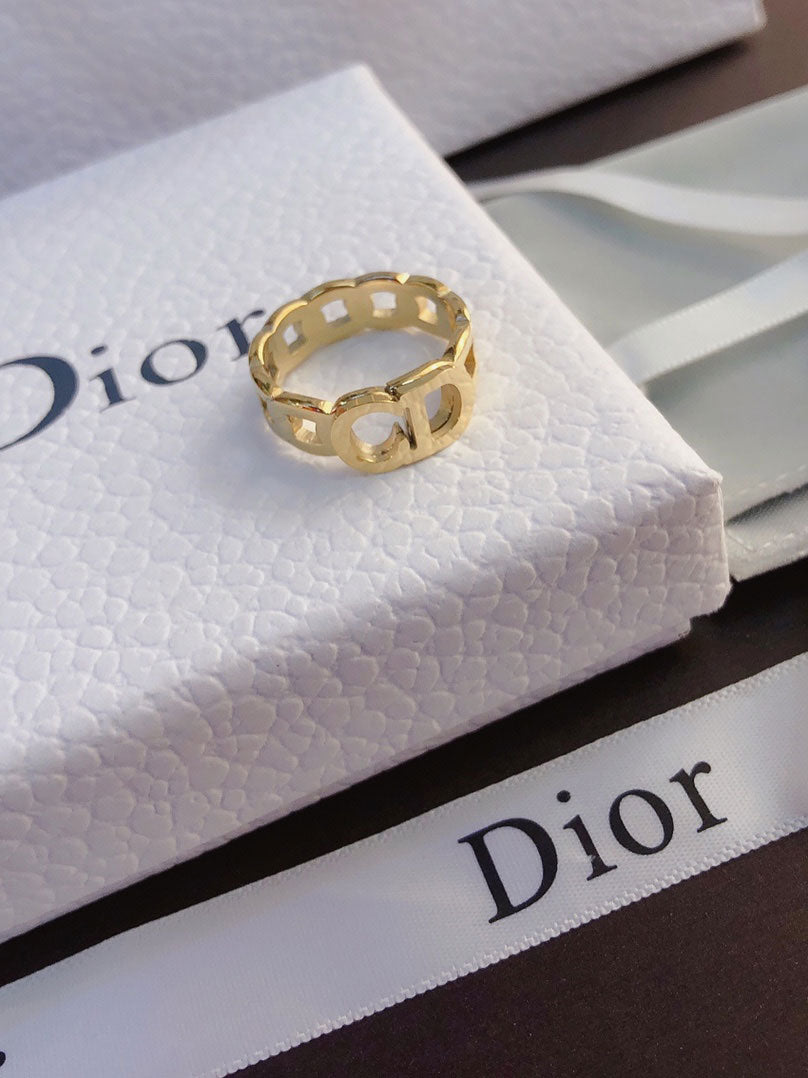خاتم ديور ذهبي لوقو خواتم dior