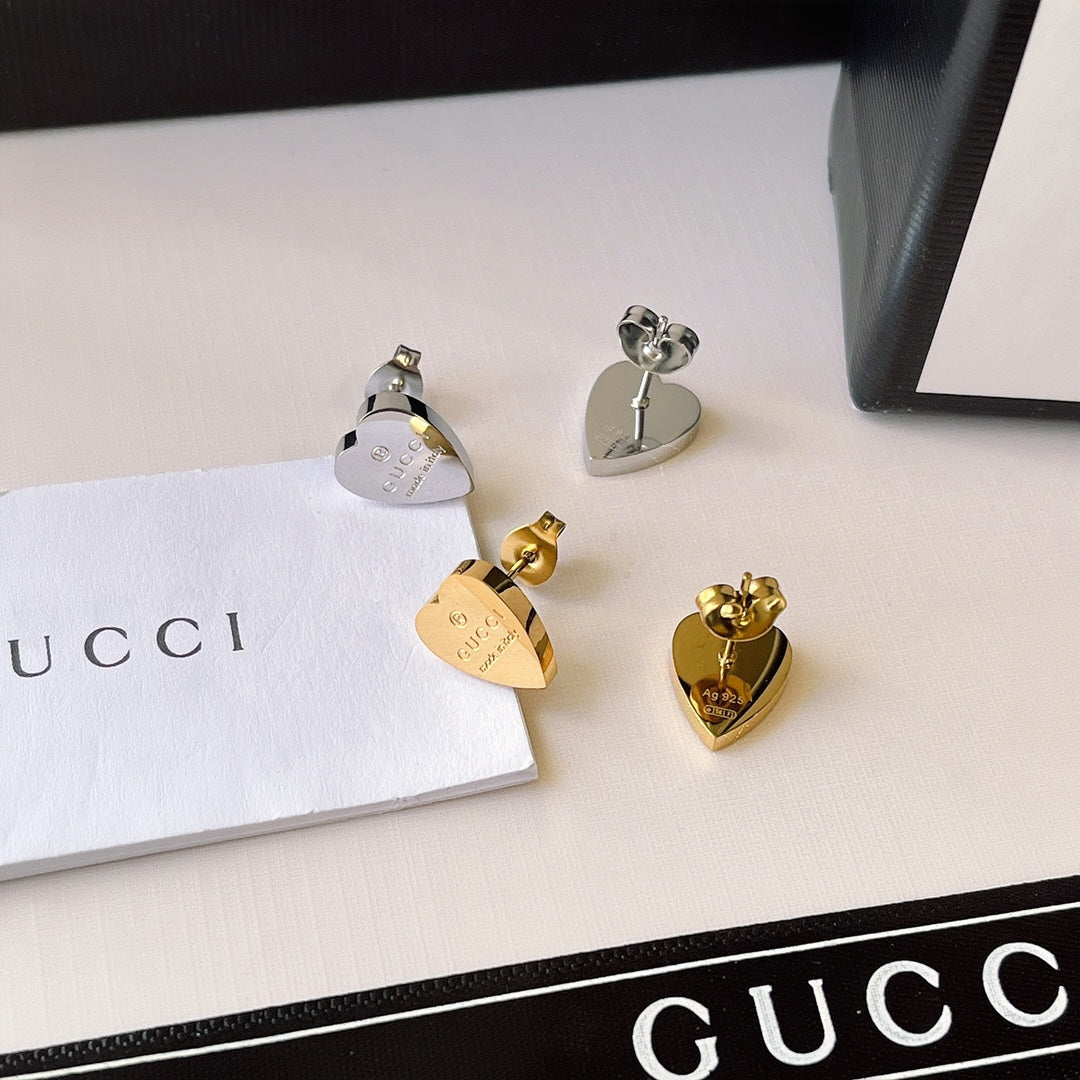 حلق قوتشي هارت صغير لوقو حلق gucci