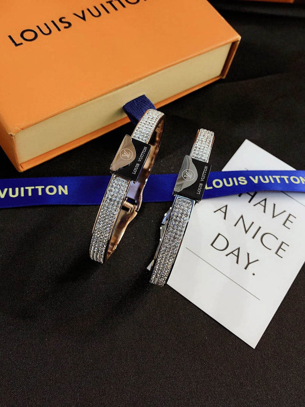 اسوارة لويس فيتون كريستال بلاك لوقو اسواره louis vuitton