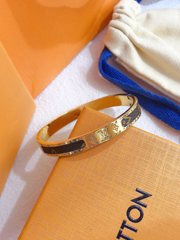 اسوارة لويس فيتون قولد لوقو اسواره louis vuitton