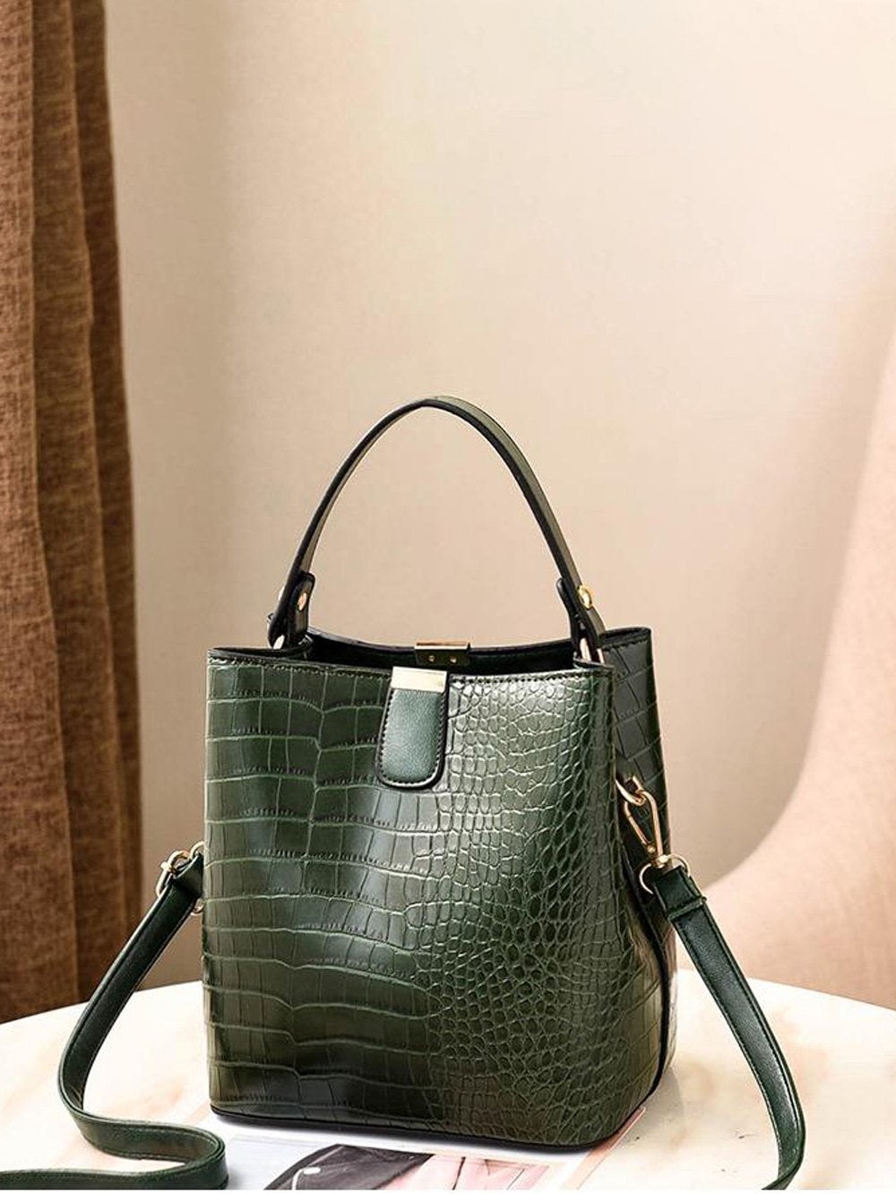 شنطة جلد تمساح شنط وحقائب شنط