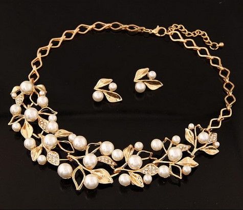 طقم لولو ذهبي اطقم متوفر 1 لون