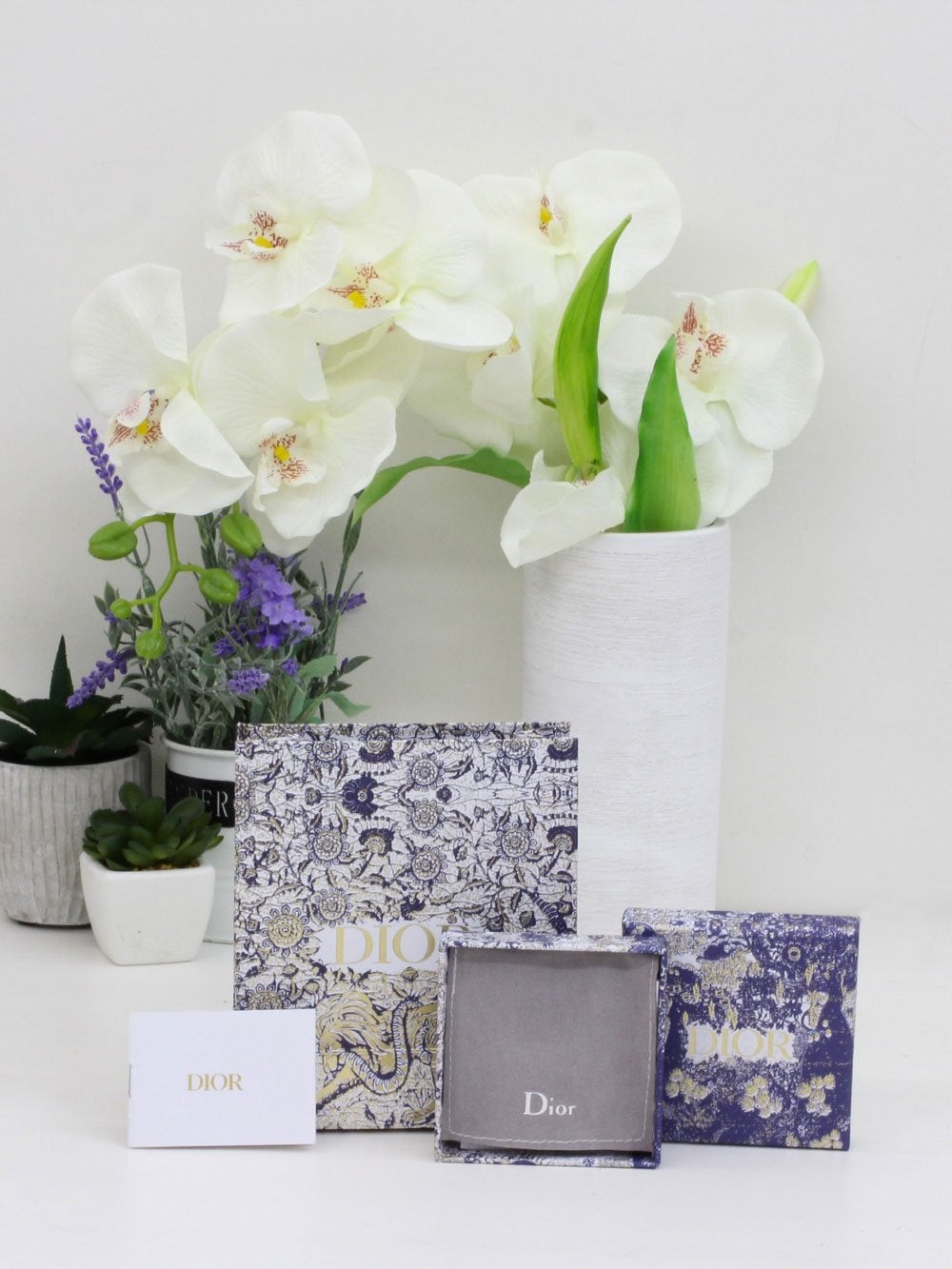 ملحقات ديور الاصلية هدايا dior