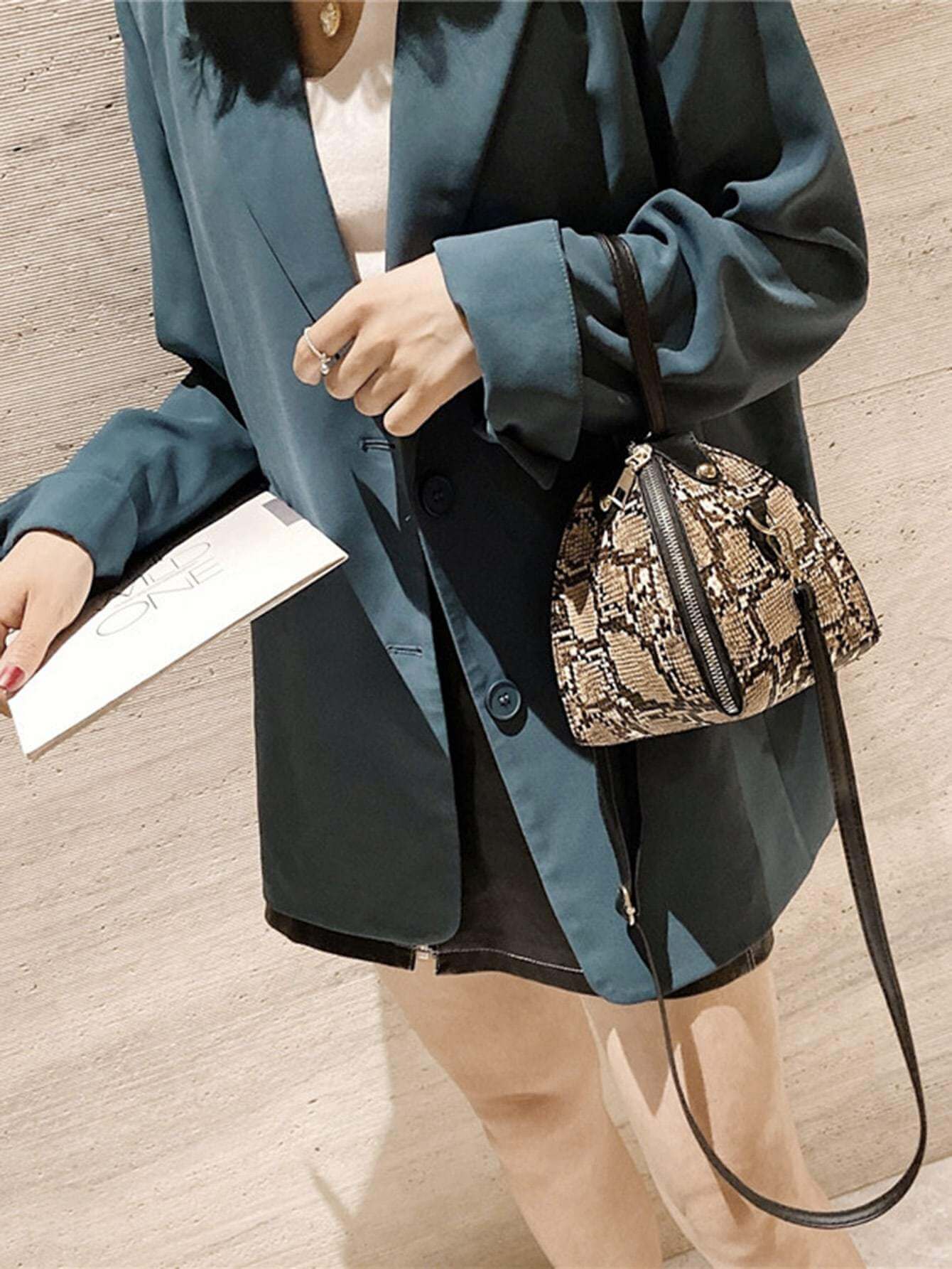 حقيبة بيرميد بجلد ثعبان شنط وحقائب شنط