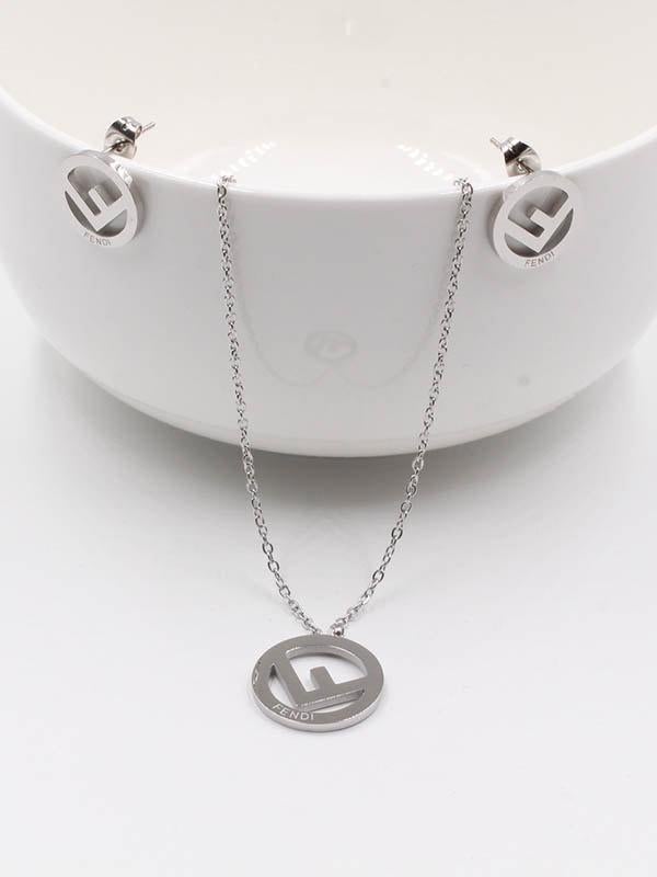 طقم فندي 2 قطع اطقم fendi فضي