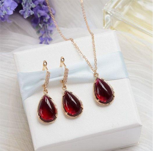 طقم زركون بشكل دمعه ناعم اطقم متوفر 6 لون فوشي ذهبي