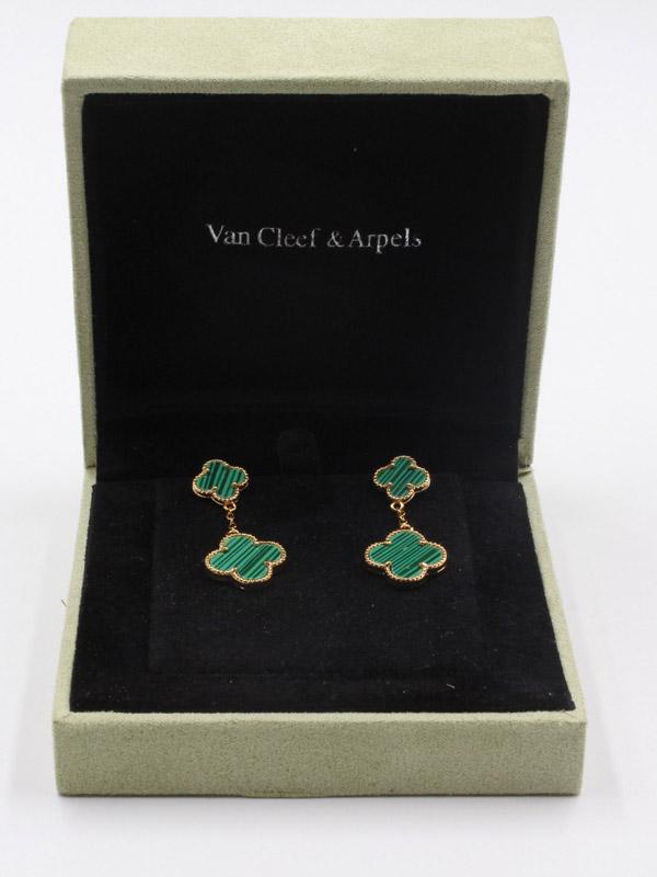 فان كليف حلق وردتين صدف طبيعي حلق van cleef