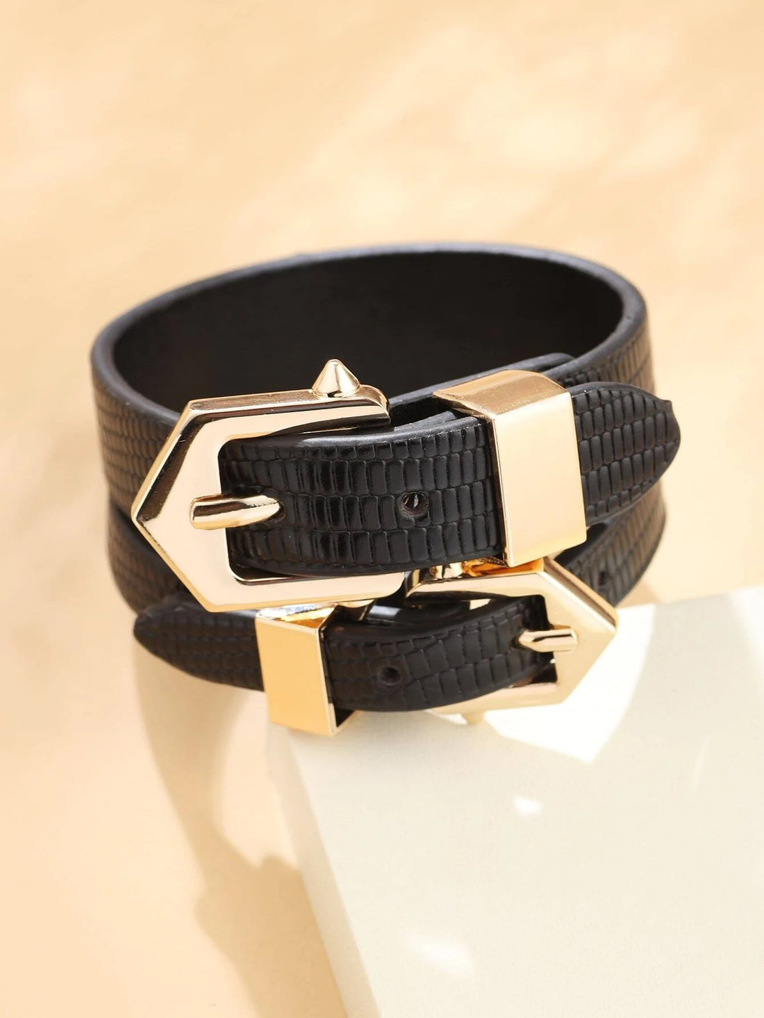 اسواره جلدية طبقتين اسود اسواره متوفر 1 لون