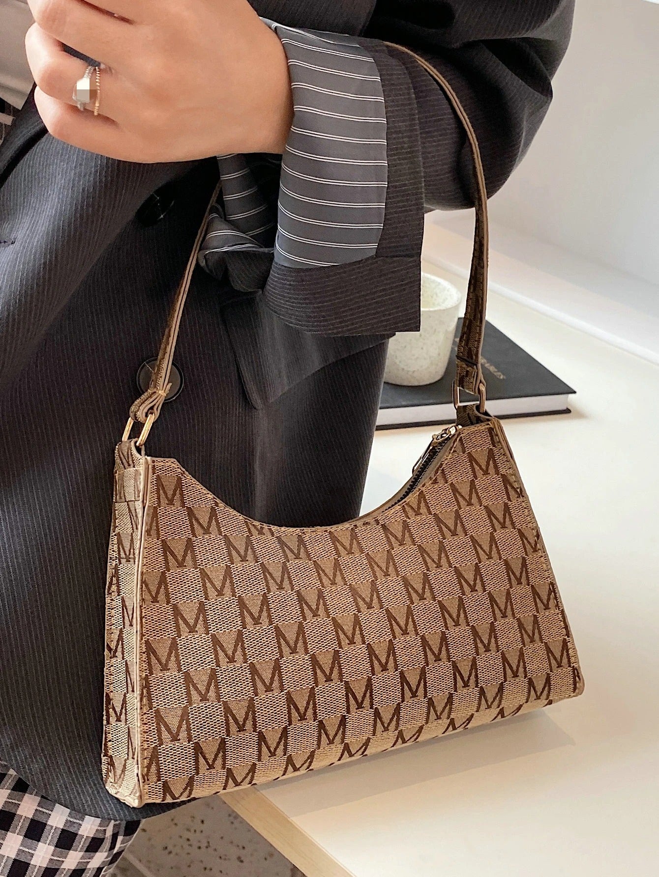 حقيبة باجيت بيج شنط وحقائب شنط