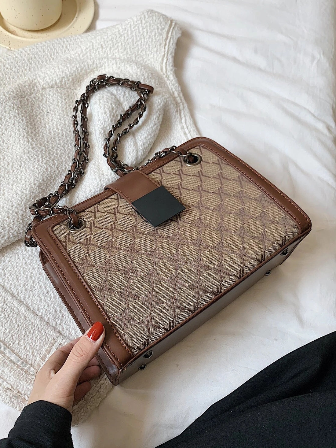 حقيبة الكتف بنقش بني شنط وحقائب شنط