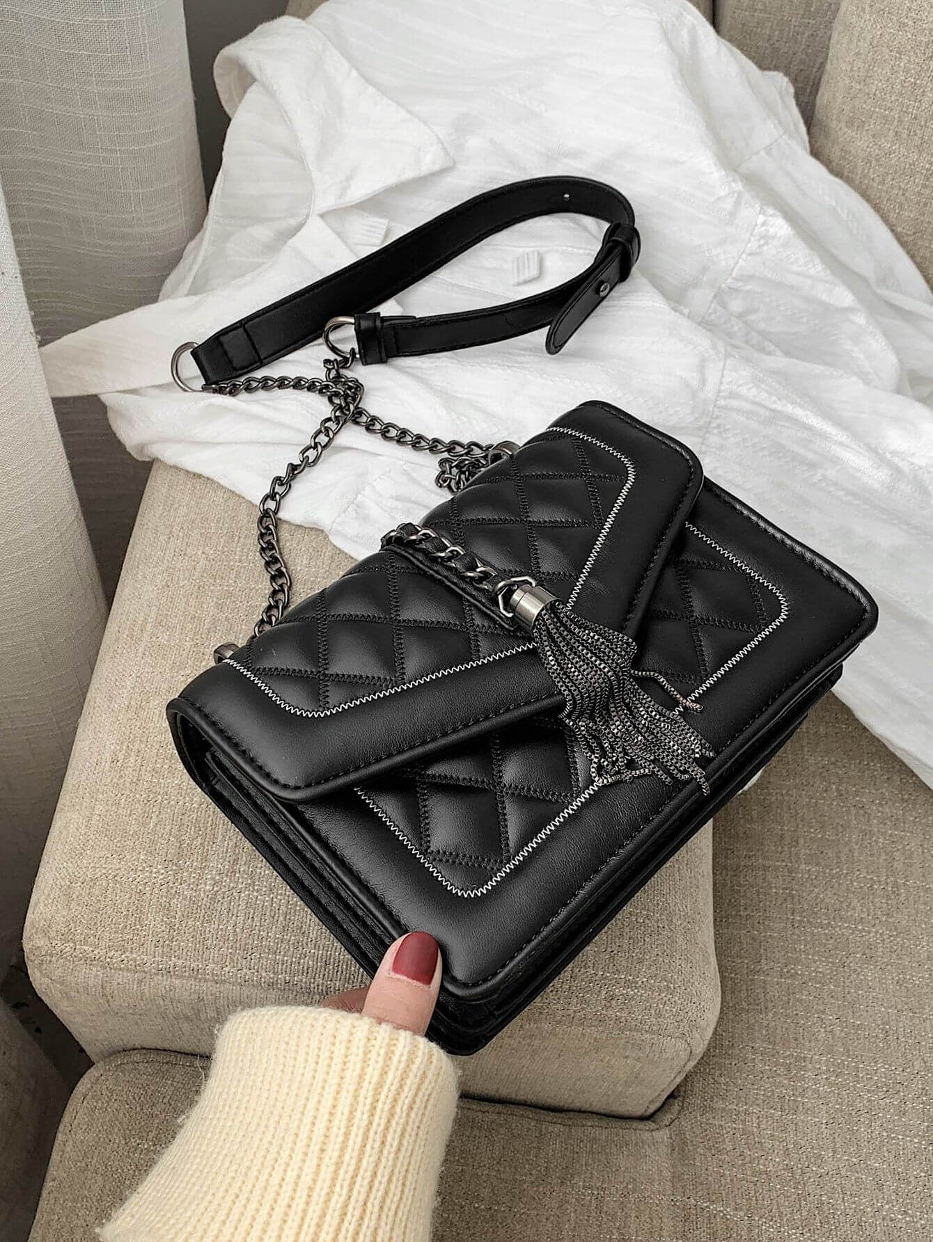 حقيبة سوداء وذ بلاك تشين شنط وحقائب شنط