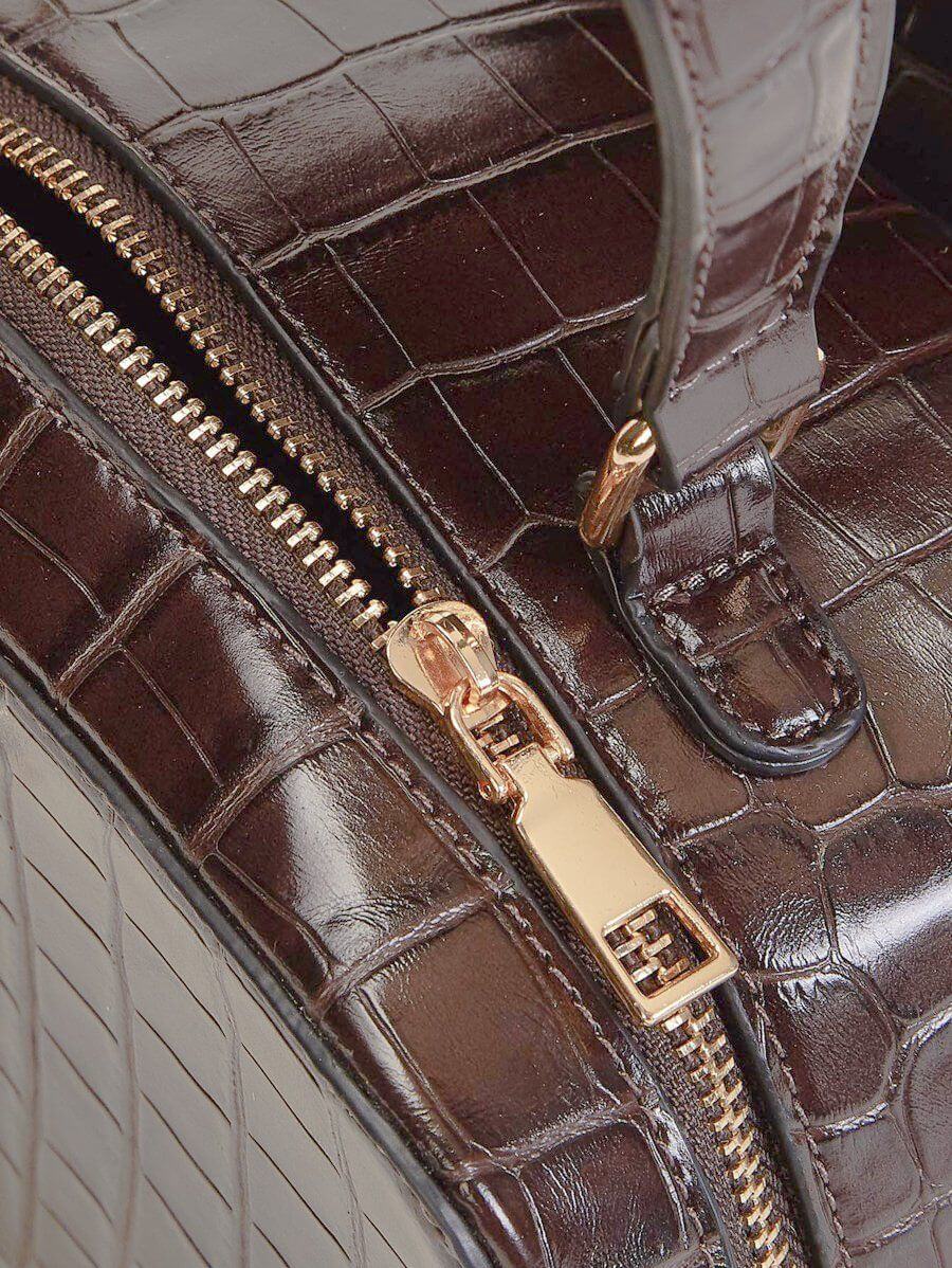 حقيبة كتف بجلد تمساح بنية شنط وحقائب شنط