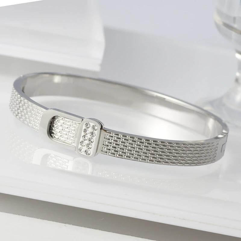 اسواره اقنر بانقل كرستال اسواره aigner فضي