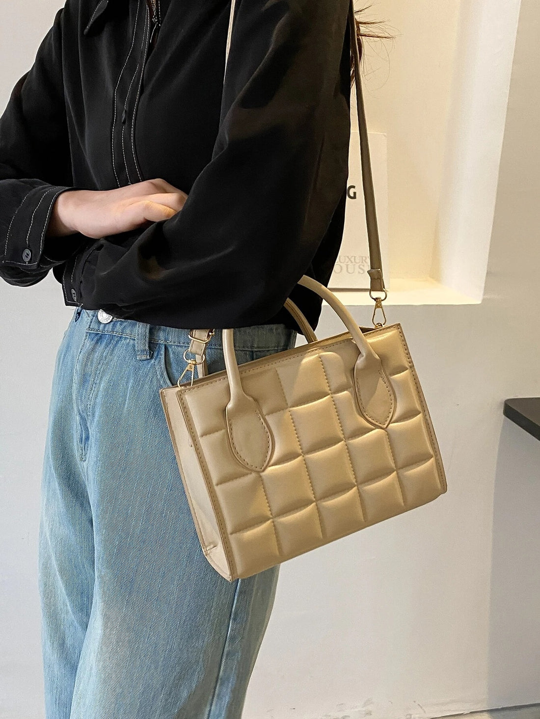 حقيبة مربعة بيج شنط وحقائب شنط