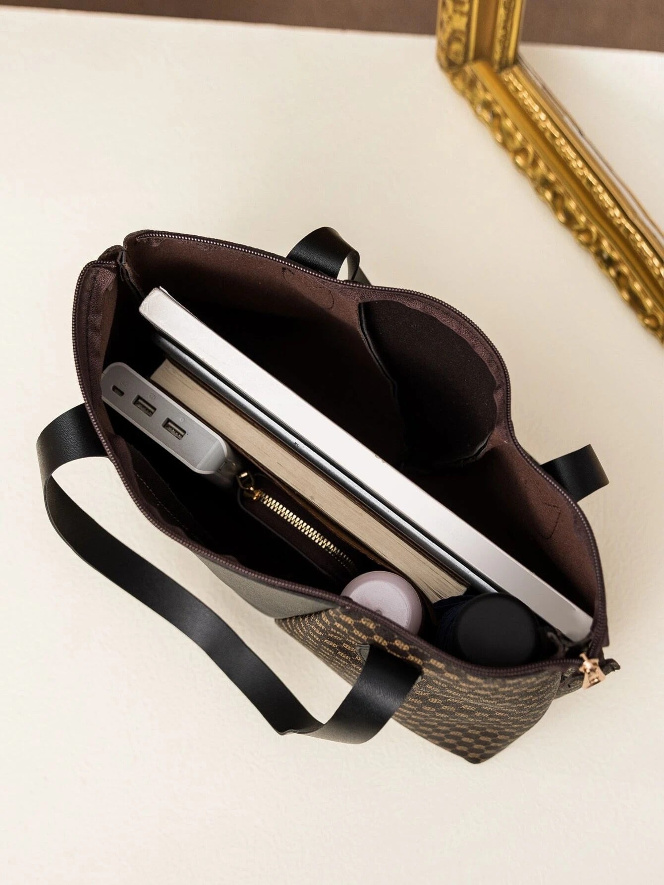 حقيبة كتف بطباعة بني كبيرة شنط وحقائب شنط