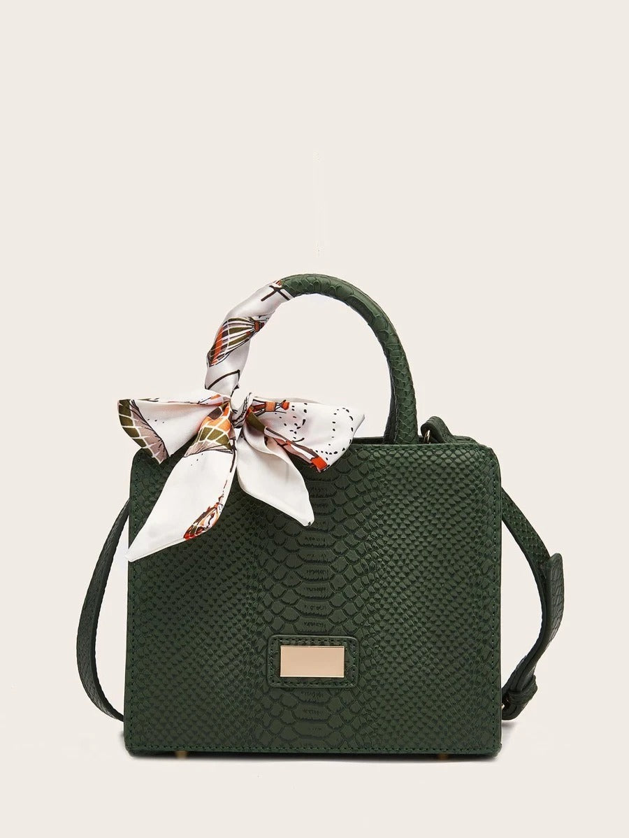 حقيبة كتف جلد بوشاح ملون شنط وحقائب شنط