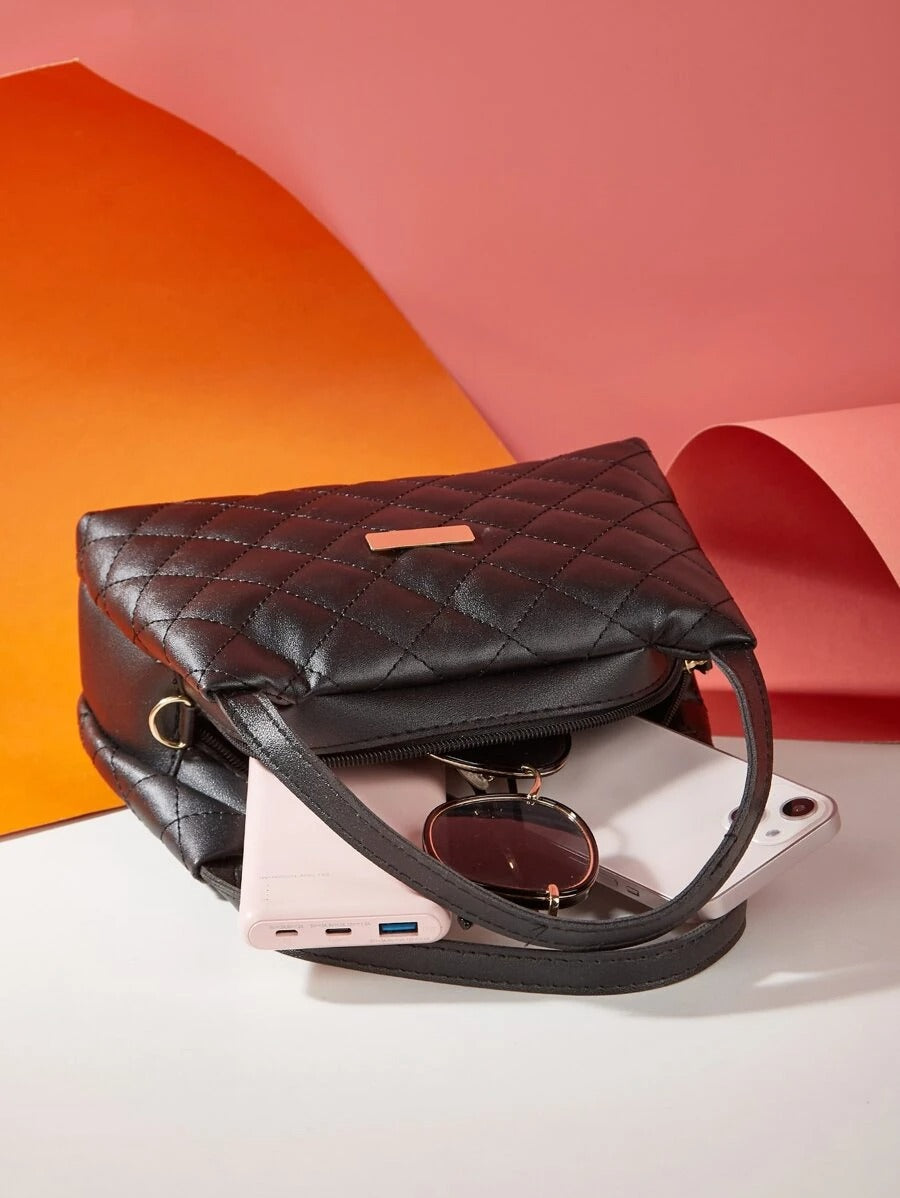 شنطة مربعة مبطن شنط وحقائب شنط